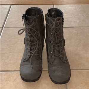 Charcoal Color Combat Boots 🌸